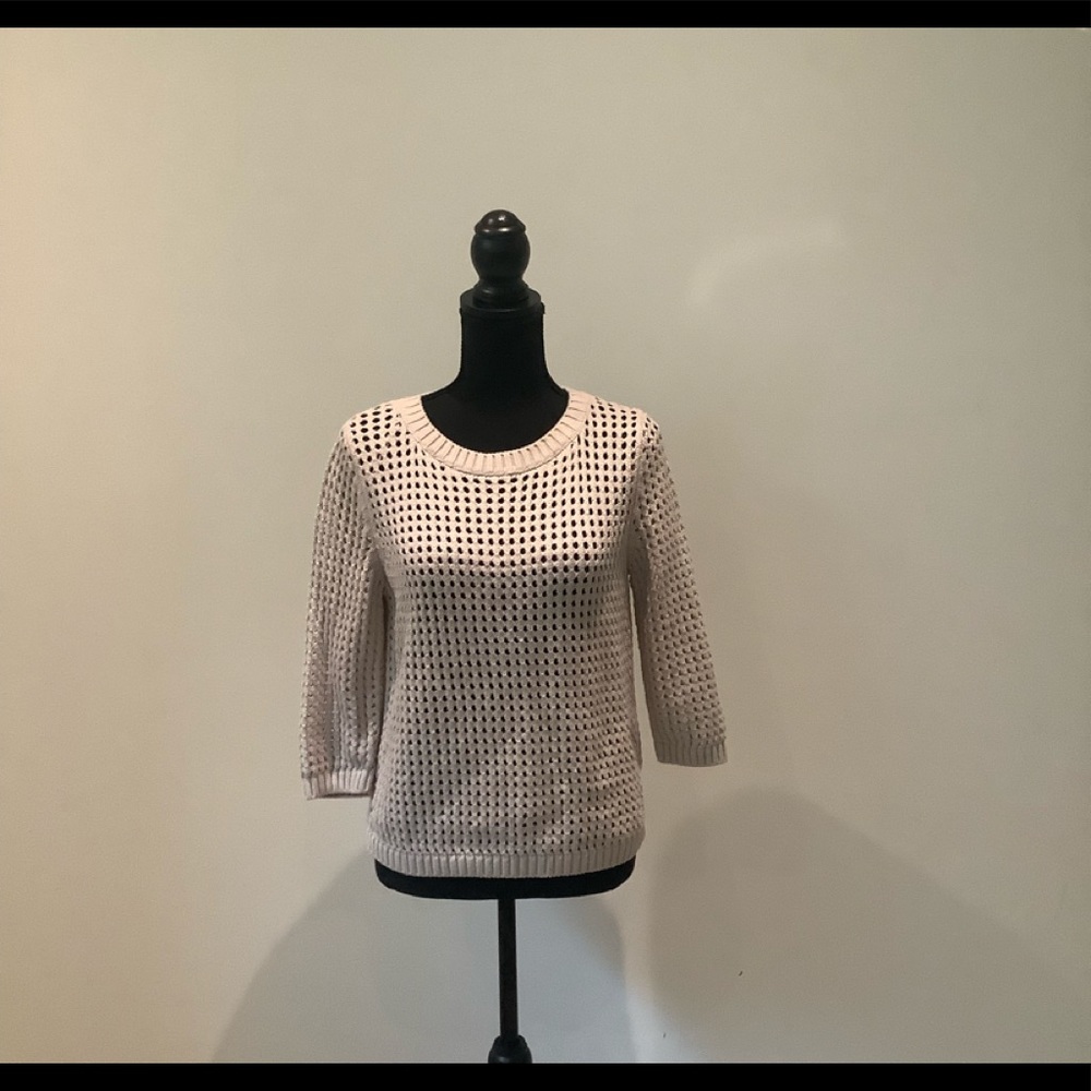 COS top beautiful blouse for woman is in perfect condition.